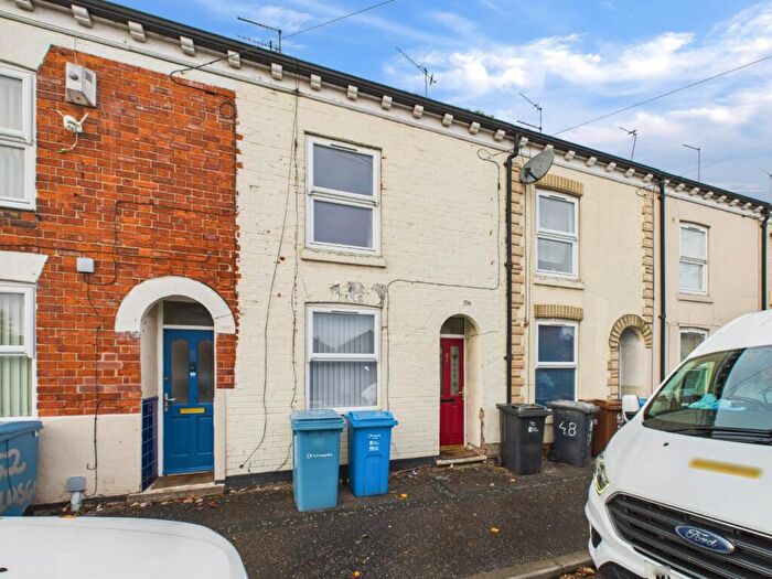 2 Bedroom Semi Detached House For Sale In Glasgow Street, Hull, East Riding Of Yorkshire, HU3