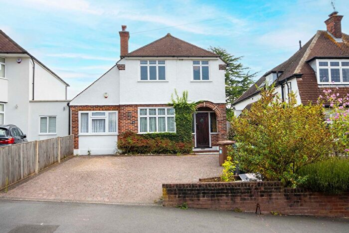 4 Bedroom Detached House For Sale In Green Street, Chorleywood, WD3