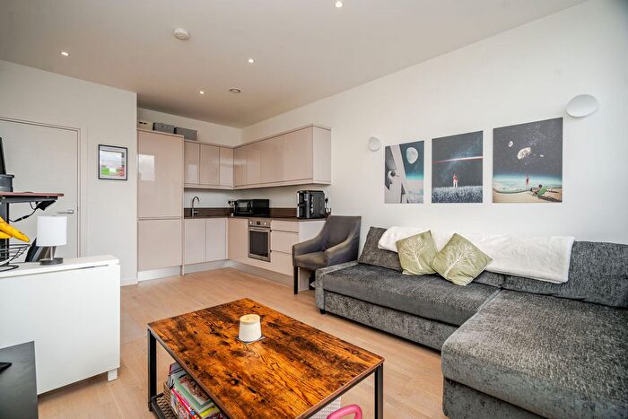 1 Bedroom Flat For Sale In Silbury Boulevard, Milton Keynes, MK9