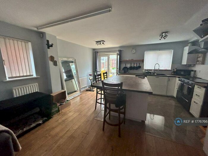2 Bedroom Semi-Detached House To Rent In Old York Street, Manchester, M15