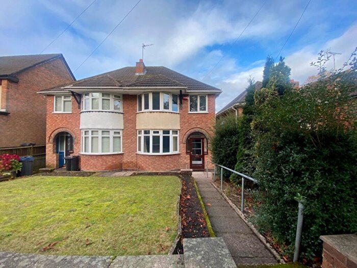 3 Bedroom House To Rent In Kingstanding Road, Birmingham., B44