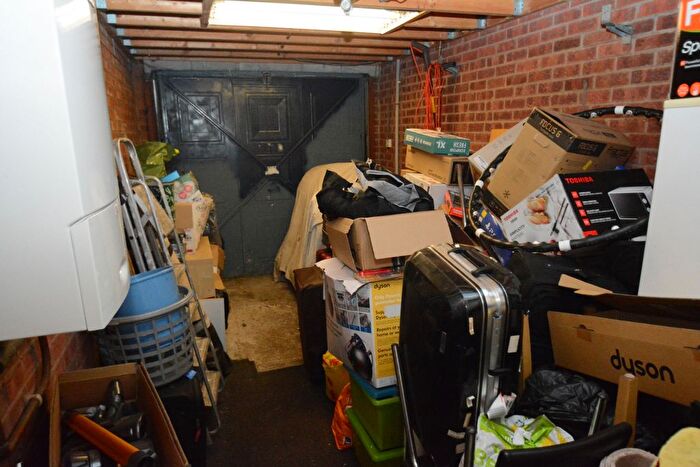 2 Bedroom Semi-Detached House For Sale In Linnet Close, Audenshaw, M34