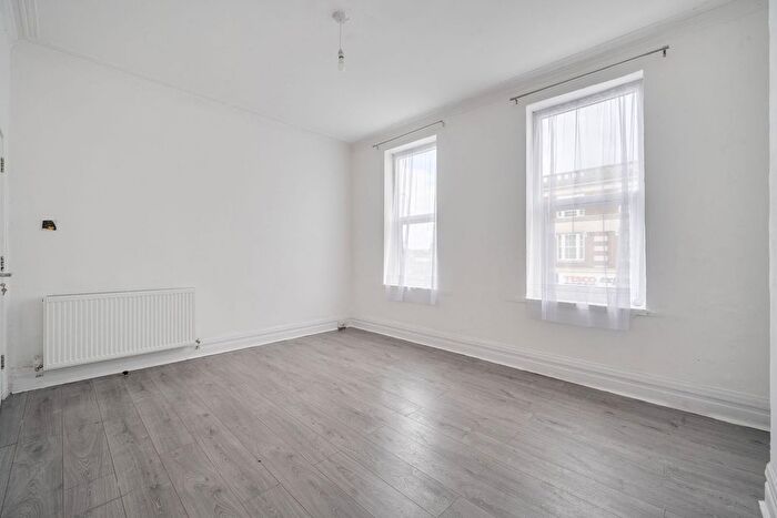 4 Bedroom Flat To Rent In Croydon Road, Beckenham, BR3