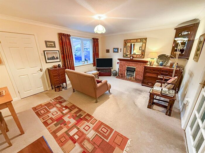 3 Bedroom Detached Bungalow For Sale In Hampton Fields, Oswestry, SY11