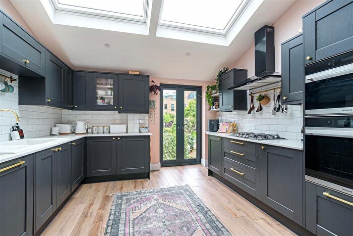 3 Bedroom Terraced House For Sale In Harefield Road, Rickmansworth, WD3