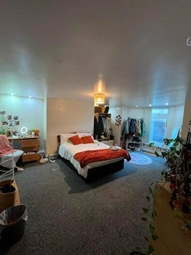 8 Bedroom House To Rent In Bainbrigge Road, Leeds, LS6