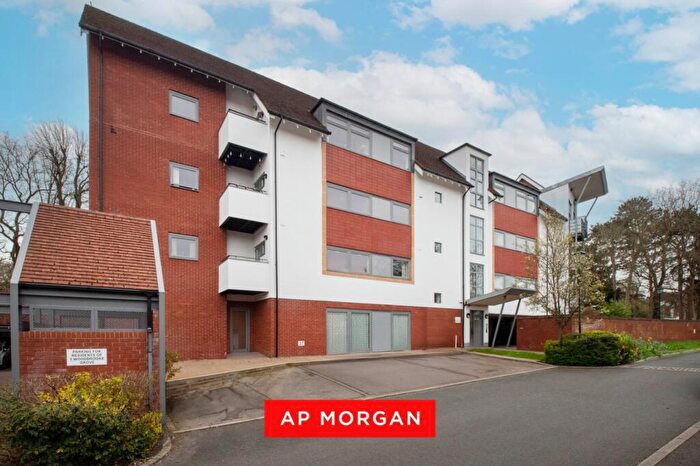 1 Bedroom Apartment For Sale In Woodbrooke Grove, Birmingham, West Midlands, B31