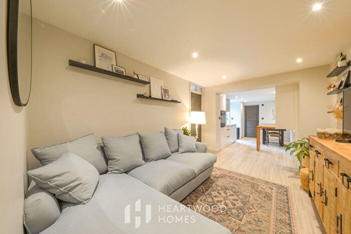2 Bedroom Maisonette For Sale In Alma Road, St. Albans, AL1