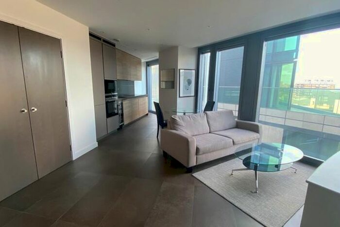 1 Bedroom Flat To Rent In Chronicle Tower, B City Road, London, EC1V