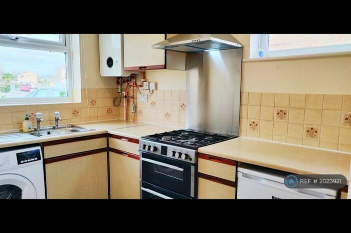 2 Bedroom Semi-Detached House To Rent In Abbots Close, Cambridge, CB4