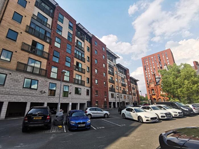 2 Bedroom Apartment To Rent In City Point, Chapel Street, Salford, M3