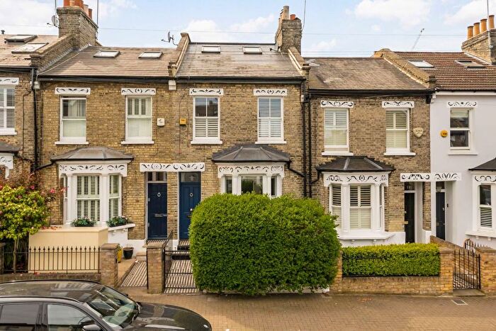 4 Bedroom Terraced House For Sale In Fullerton Road, Wandsworth, SW18