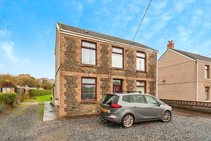 3 Bedroom Detached House For Sale In Bryncaerau, Trimsaran, Kidwelly, Carmarthenshire, SA17