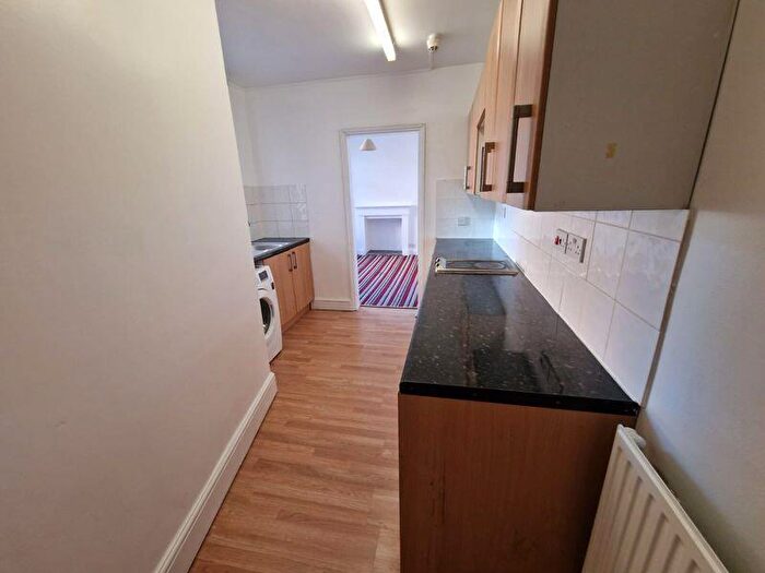 1 Bedroom Flat To Rent In Fosse Road South, LE3