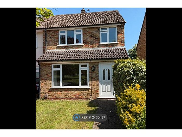 3 Bedroom End Of Terrace House To Rent In Fairacre, Maidenhead, SL6