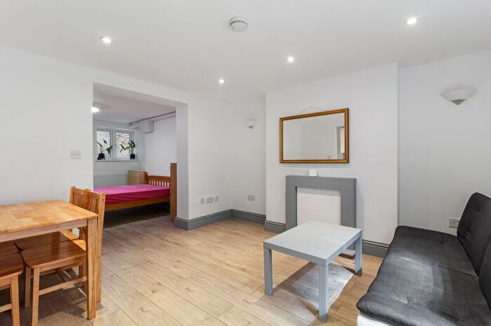 1 Bedroom Flat To Rent In Caledonian Road, Islington, N1