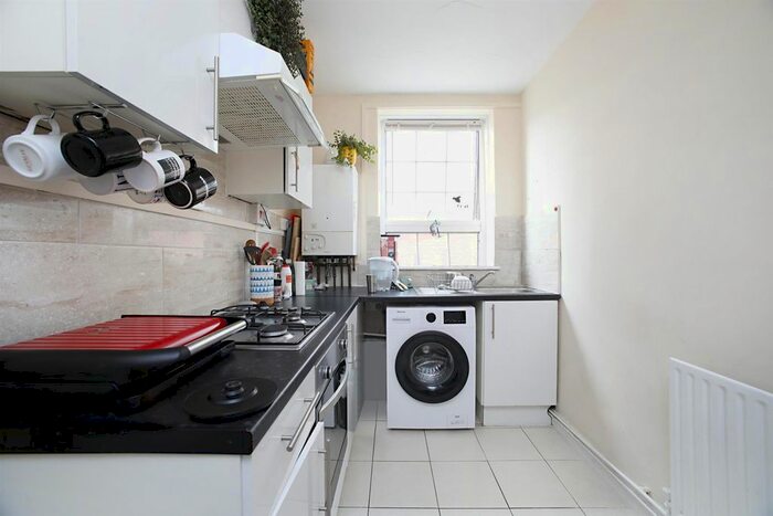 2 Bedroom Flat To Rent In Black Prince Road, London, SE11