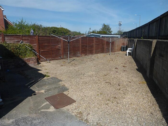 1 Bedroom Maisonette To Rent In Caulfield Road, Swindon, SN2