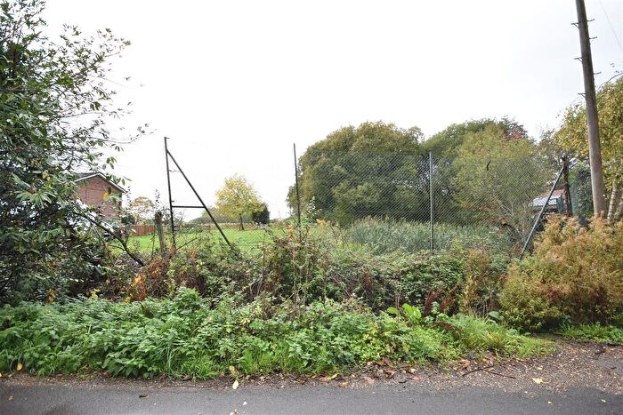 Land For Sale In Wildmoor Lane, Sherfield-On-Loddon, Hook, RG27