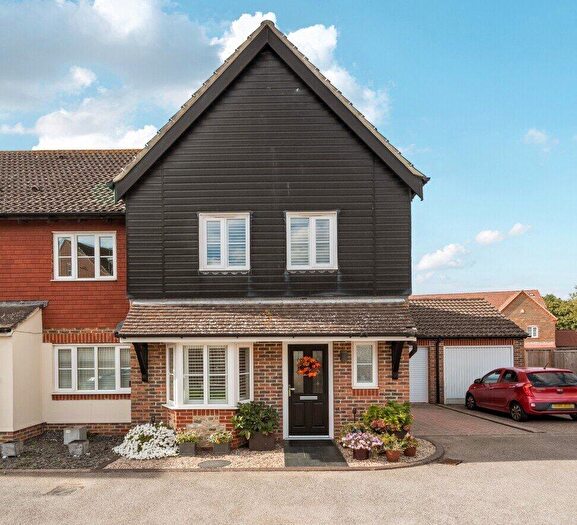 4 Bedroom End Of Terrace House For Sale In The Poplars, Littlehampton, West Sussex, BN17