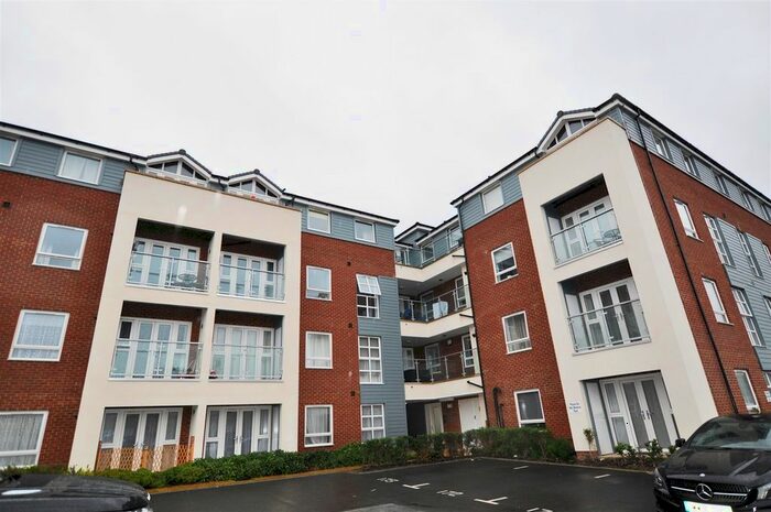 2 Bedroom Flat To Rent In Tower Hill Court, Morris Drive, Belvedere, Kent, DA17