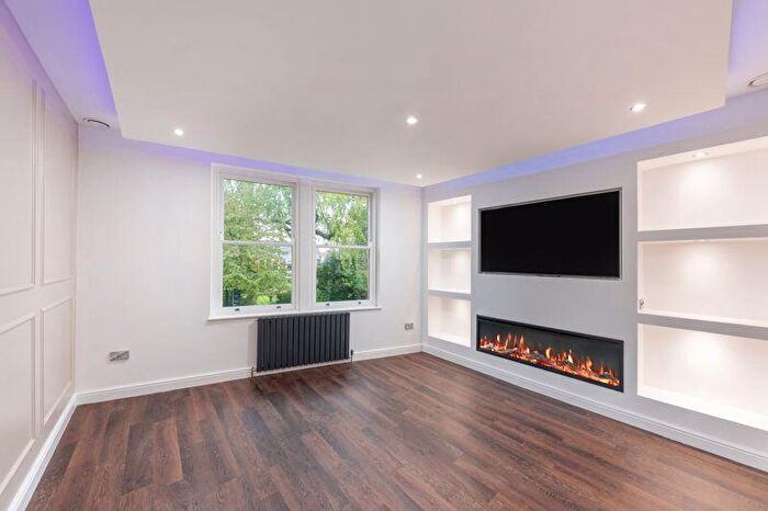 2 Bedroom Duplex To Rent In High Street, Gosforth, Newcastle Upon Tyne, NE3