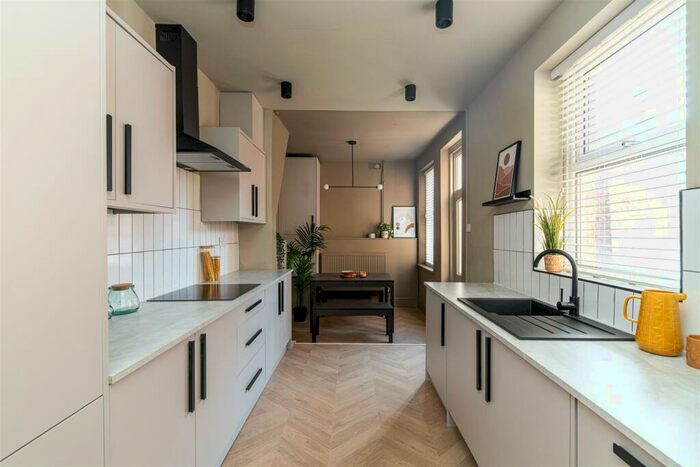 7 Bedroom Terraced House To Rent In Goldspink Lane, Sandyford, Newcastle Upon Tyne, NE2