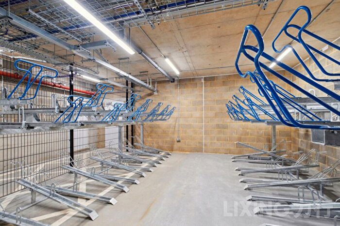 1 Bedroom Flat To Rent In Camley Street, Kings Cross, N1C