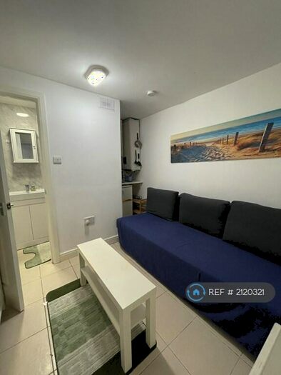 3 Bedroom Flat To Rent In Caledonian Road, London, N1