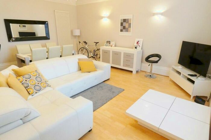 2 Bedroom Apartment To Rent In Winckley Square, Preston, PR1