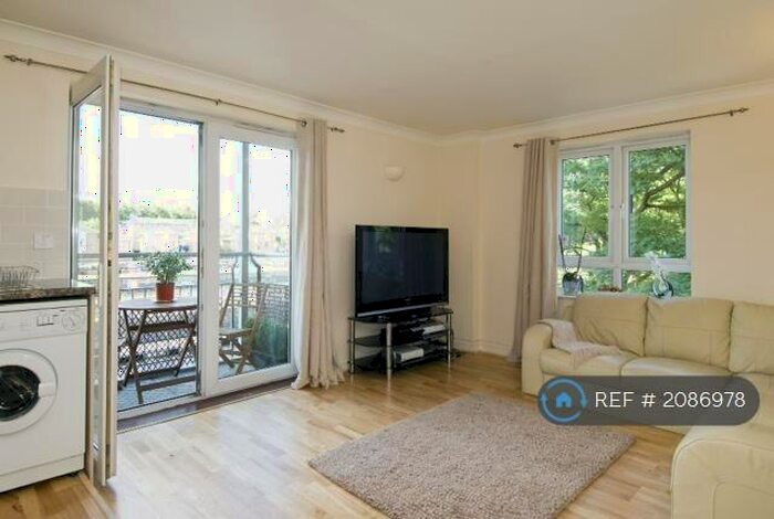 2 Bedroom Flat To Rent In Rainbow Quay, London, SE16