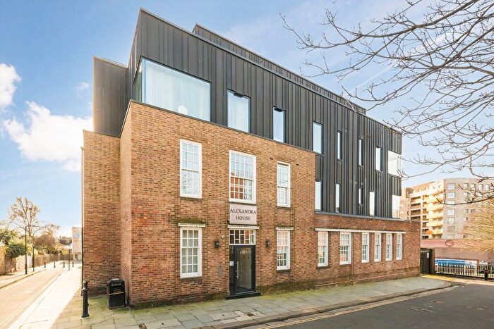 1 Bedroom Flat For Sale In Oldham Terrace, Acton, W3