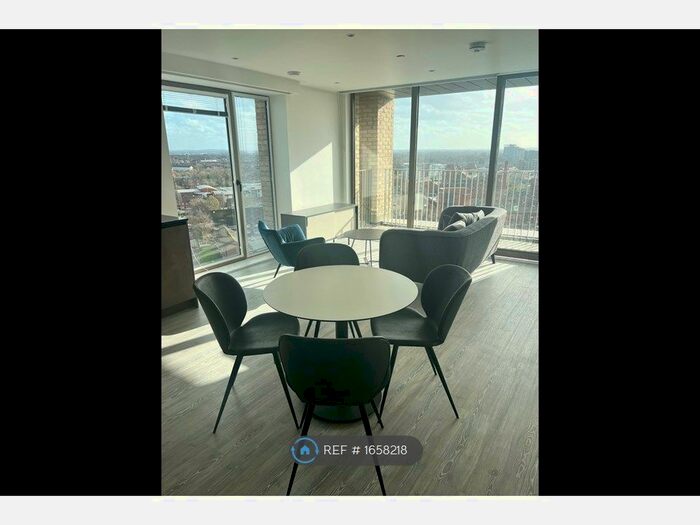 2 Bedroom Flat To Rent In Chester Road, Manchester, M15