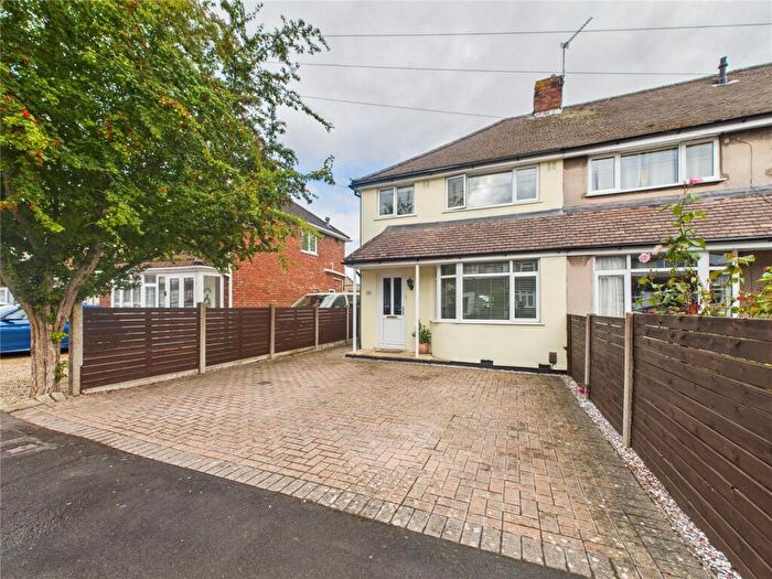 3 Bedroom End Of Terrace House For Sale In Stroud Road, Patchway, South Gloucestershire, BS34