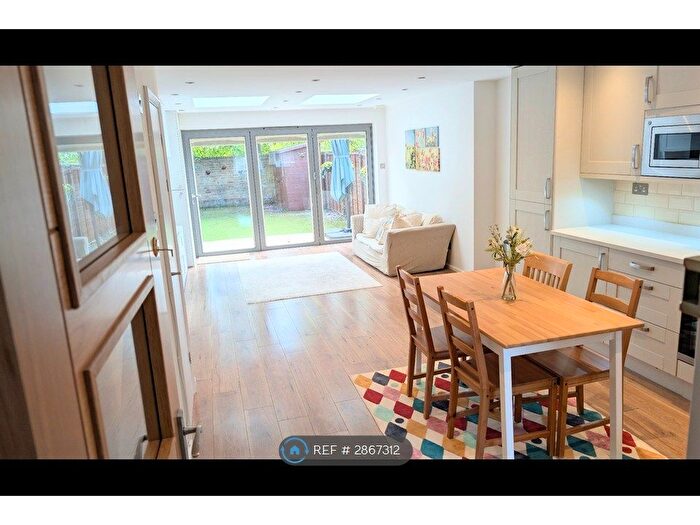 5 Bedroom Terraced House To Rent In Station Yard, Twickenham, TW1