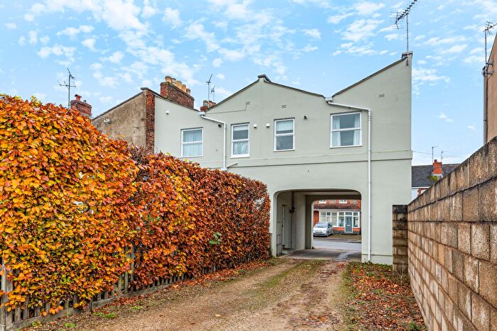 1 Bedroom Flat To Rent In Prestbury Road, Cheltenham, Gloucestershire, GL52