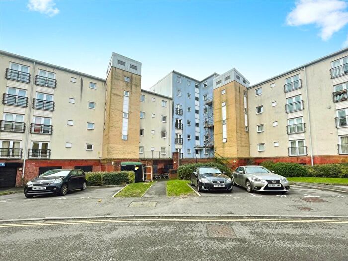 2 Bedroom Apartment For Sale In White Star Place, Southampton, Hampshire, SO14