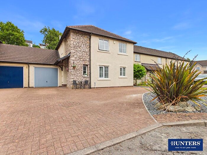 4 Bedroom Link Detached House For Sale In Laurel Gardens, Kendal, Cumbria, LA9