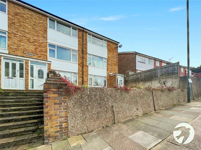 2 Bedroom Maisonette To Rent In Heron Hill, Belvedere, Kent, DA17