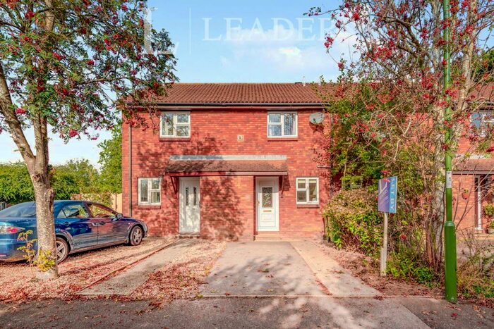 2 Bedroom Terraced House To Rent In Kingslea, Horsham, RH13