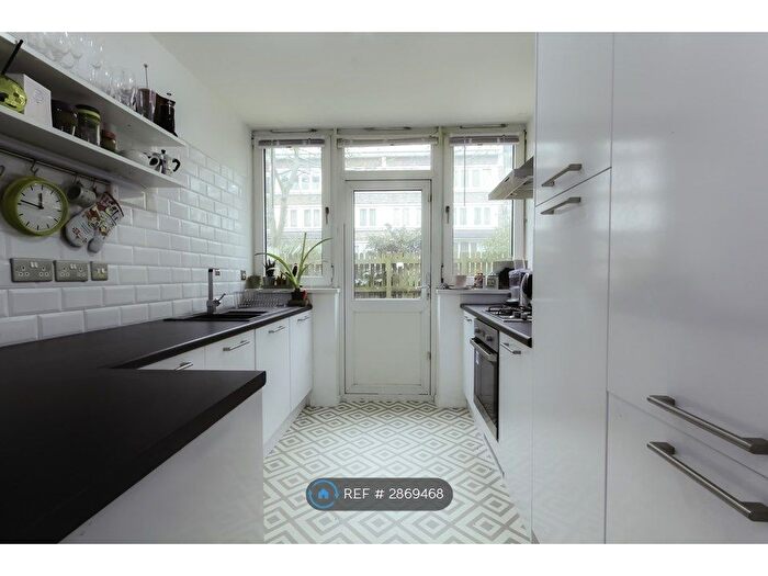 4 Bedroom Flat To Rent In Peckham, London, SE15