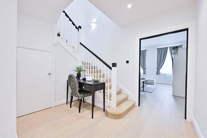4 Bedroom Flat To Rent In Blandford Street, Marylebone, London, W1U