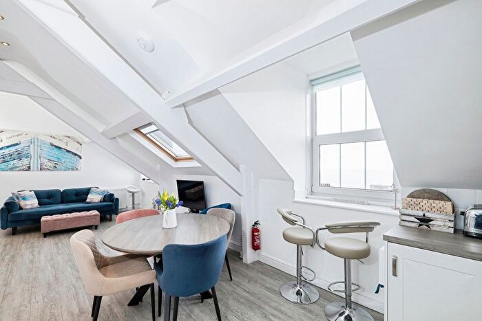 2 Bedroom Flat For Sale In Fore Street, Marazion, Cornwall, TR17