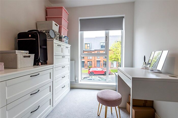 3 Bedroom End Of Terrace House For Sale In Ketley Park Road, Ketley, Telford, Shropshire, TF1