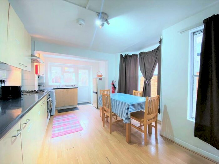 4 Bedroom Terraced House To Rent In Colina Road, Harringay, London, N15