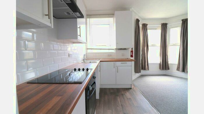 4 Bedroom Flat To Rent In Claude Road, Roath, Cardiff, CF24
