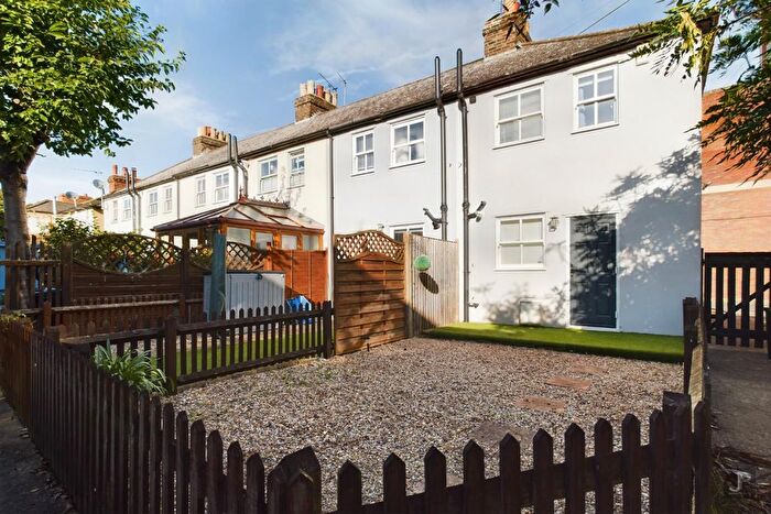 1 Bedroom End Of Terrace House To Rent In South Street, Brentwood, CM14