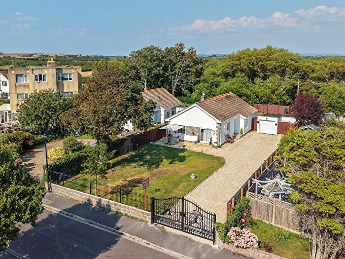 3 Bedroom Detached Bungalow For Sale In St. Bridges Close, Sand Bay - Exceptional Home, BS22