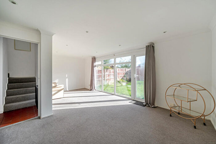 3 Bedroom Terraced House To Rent In Robin Way, Guildford, Surrey, GU2