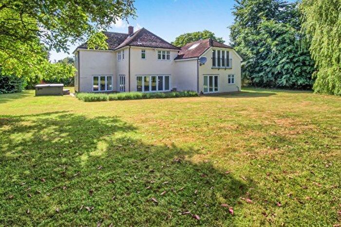 5 Bedroom Detached House To Rent In Brook Hill, Chelmsford, CM3